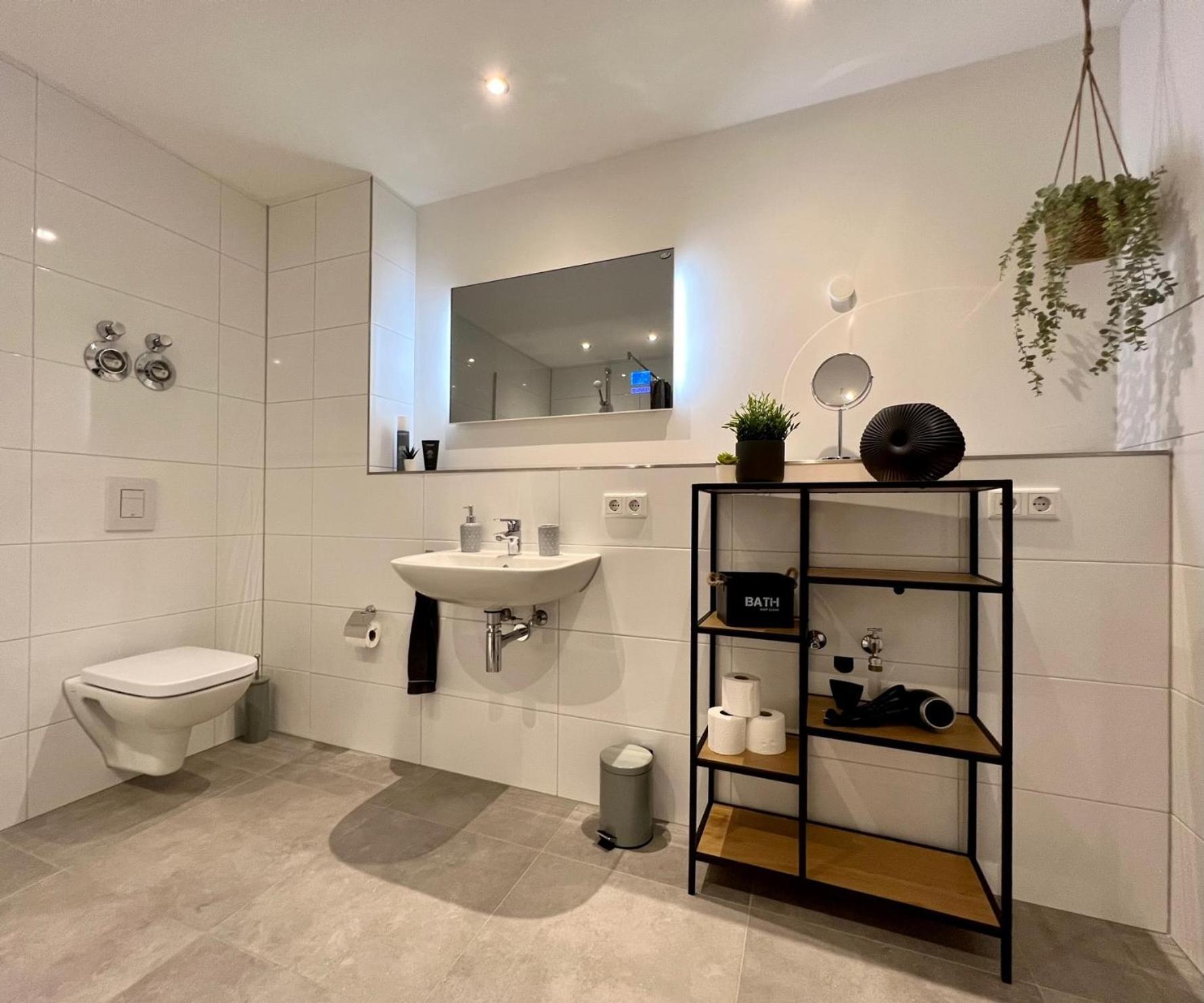 Piso Superior - Exklusives Apartment An Der Promenade Mit Rheinsicht & Loggia Emmerich Kültér fotó